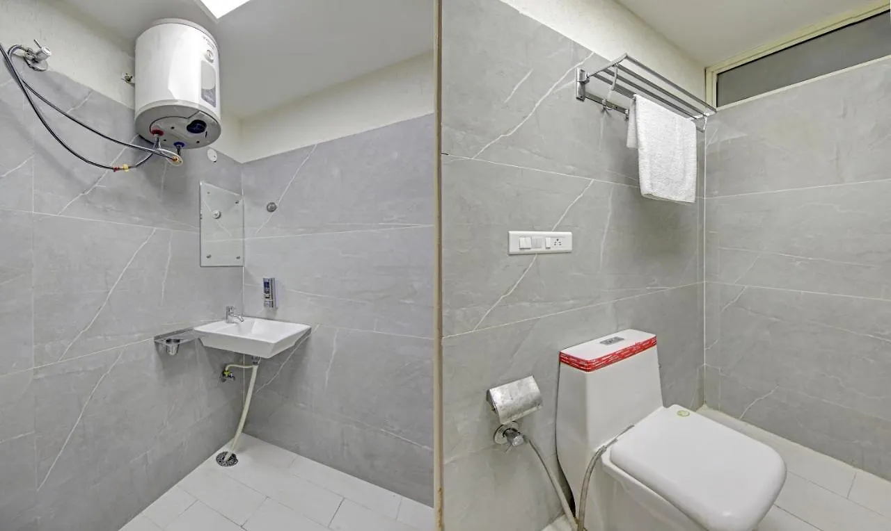***  Itsy By Treebo - Sharrytel Hotel Zirakpur India